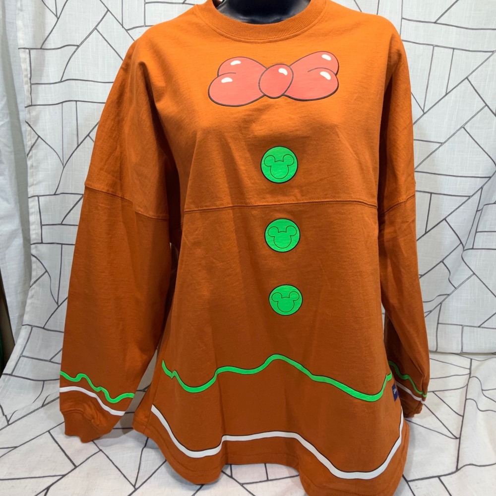 Disney Spirit‎ Jersey Size M Orange Gingerbread Mickey Happy Holidays Shirt
